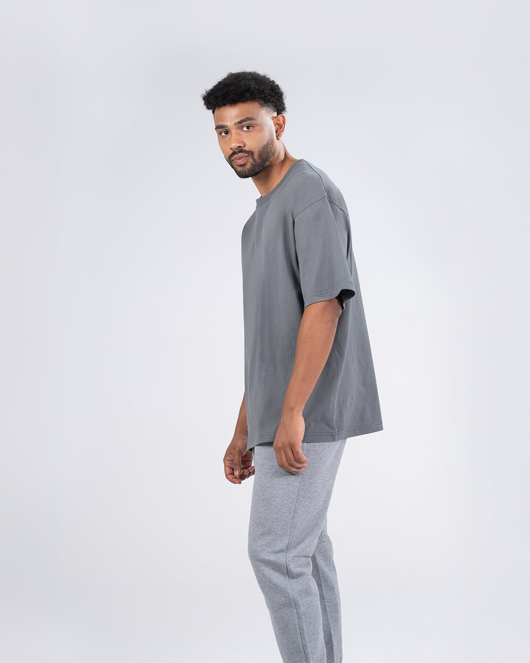 Unisex oversized Heavyweight organic Cotton Tshirt - view