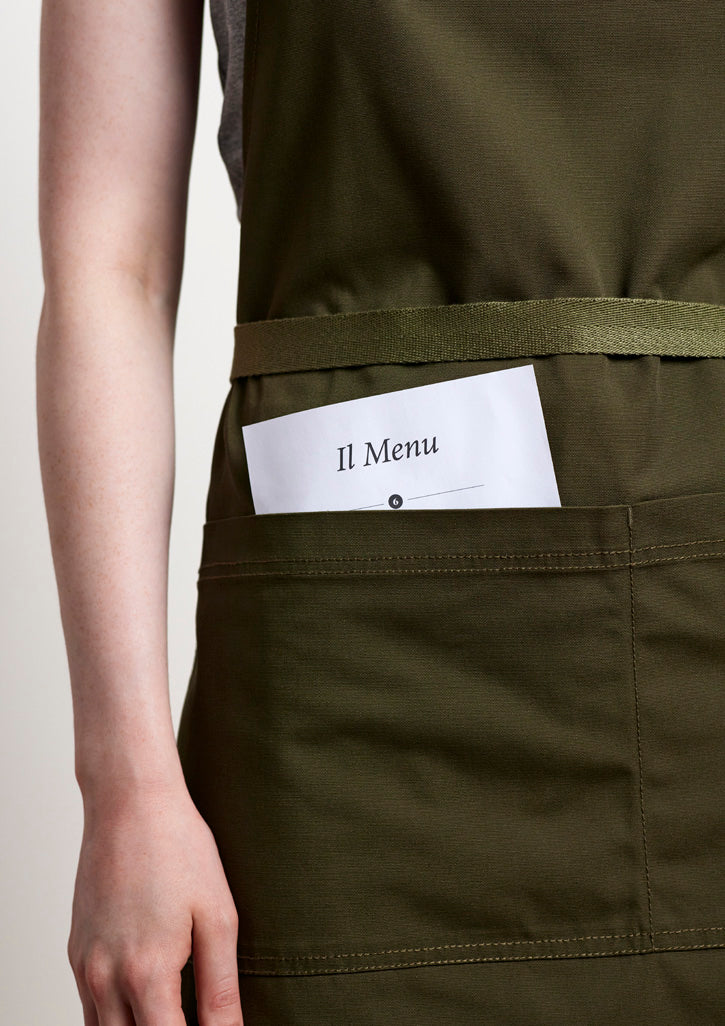 Barley Apron - Olive - Model