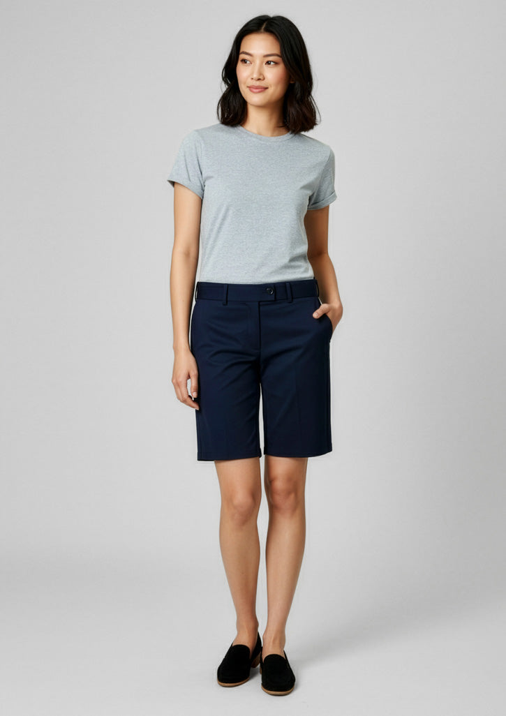 Detroit Womens Short - Navy - Model