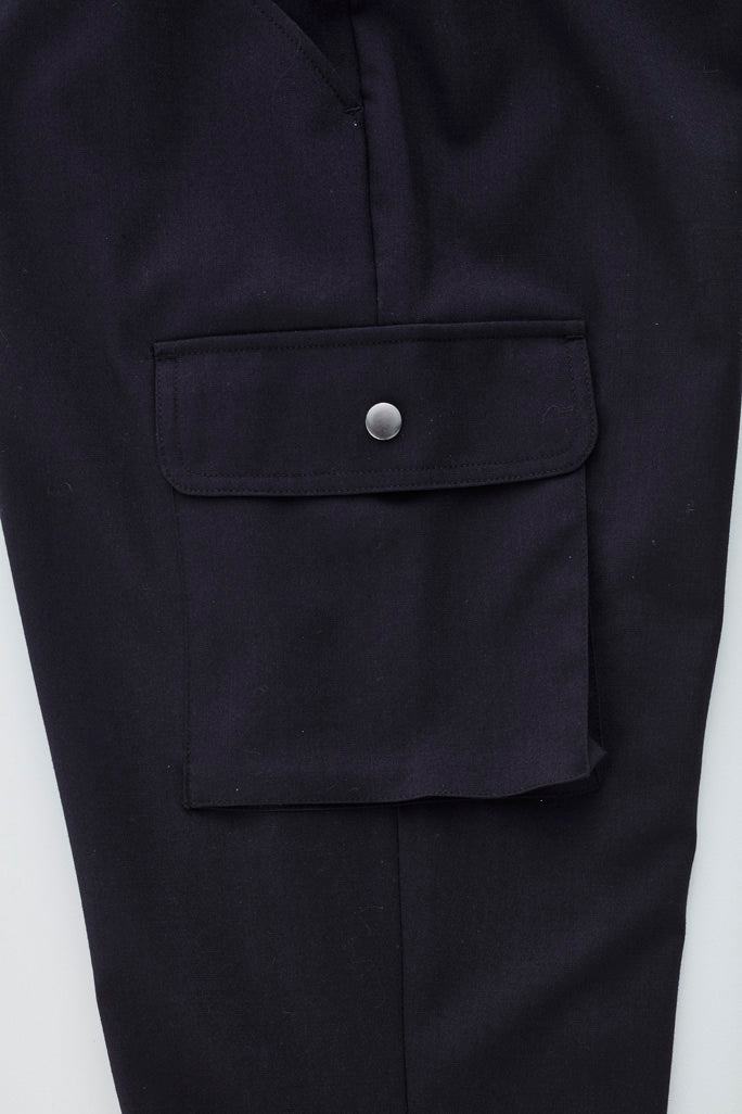 Comfort Waist Womens Cargo Pant - Black - Model
