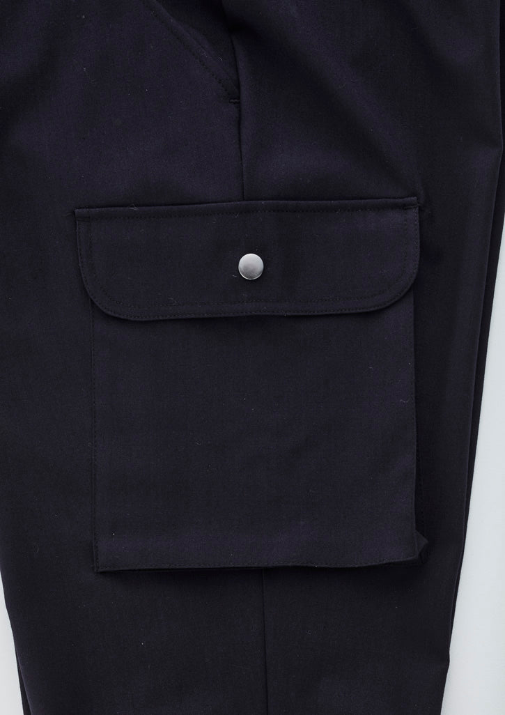 Comfort Waist Mens Cargo Pant - Black - Model