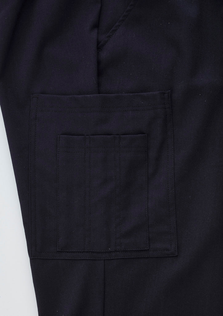 Comfort Waist Mens Cargo Pant - Black - Model