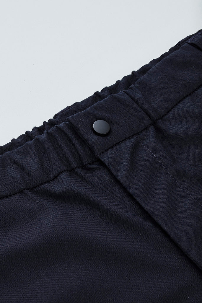 Comfort Waist Mens Cargo Short - Black - Model