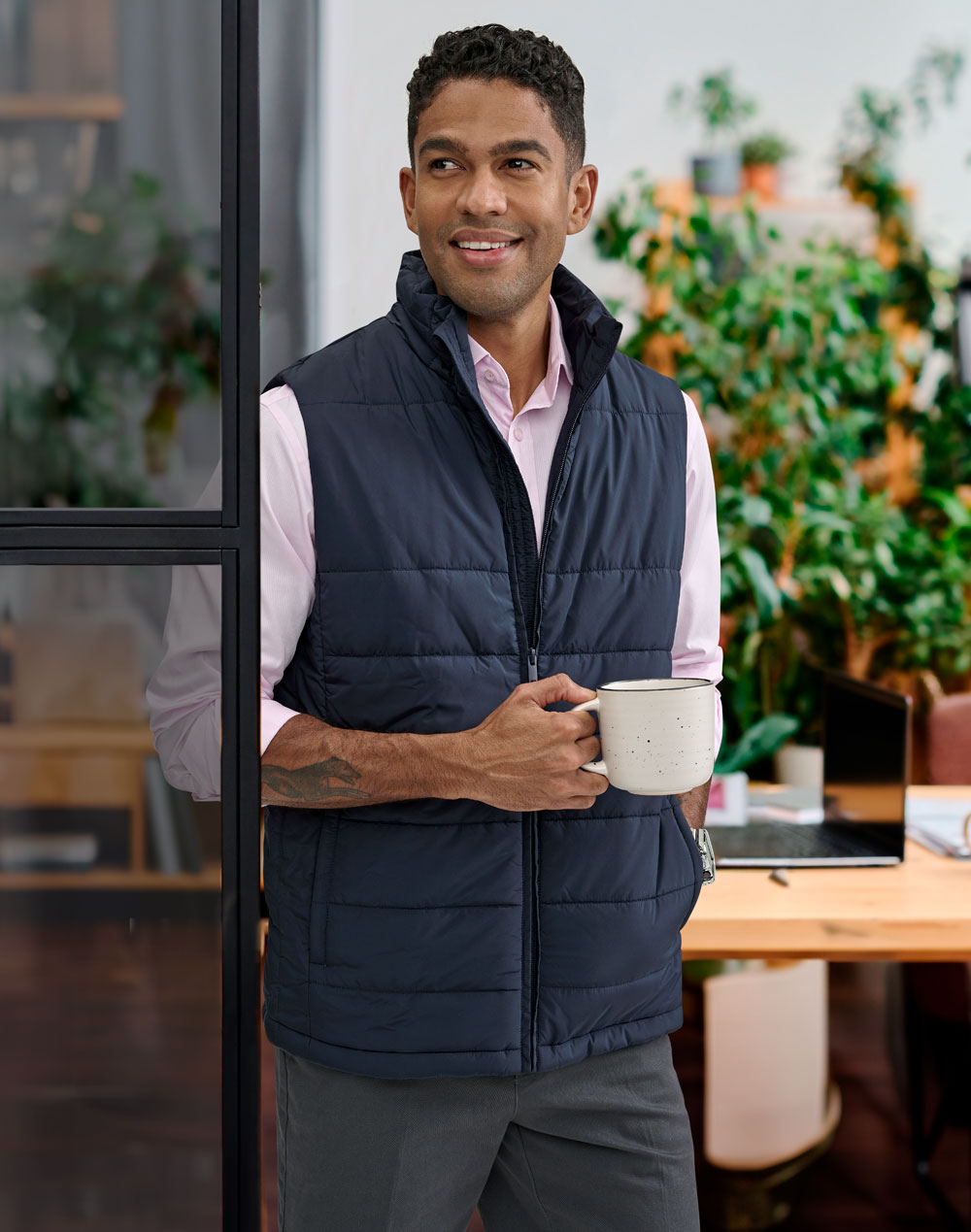 Sustainable Insulated Puffer Vest (3D Cut) Men's - Navy - View