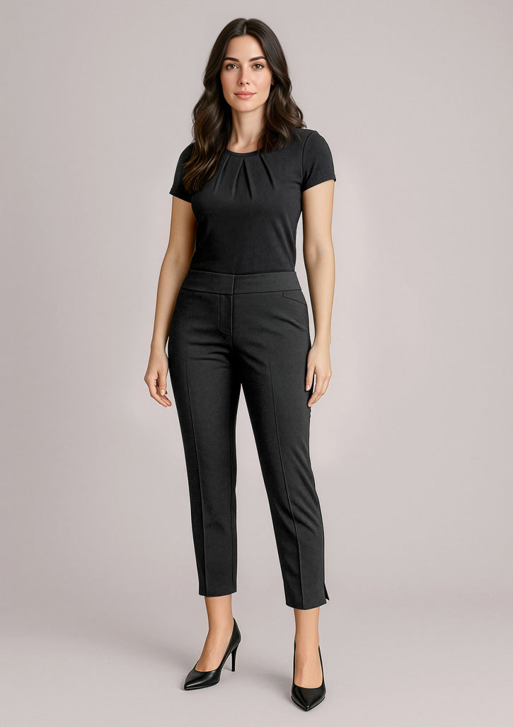 Siena Womens 7/8 Mid-waist Slim Leg Pant - Black - Model