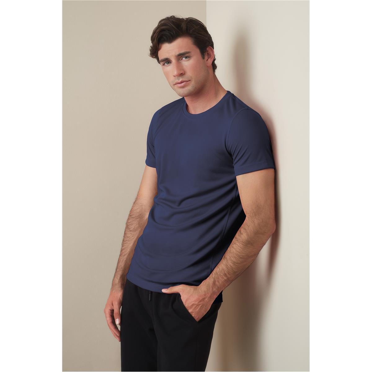 Men's Active 140 Crew Neck - view