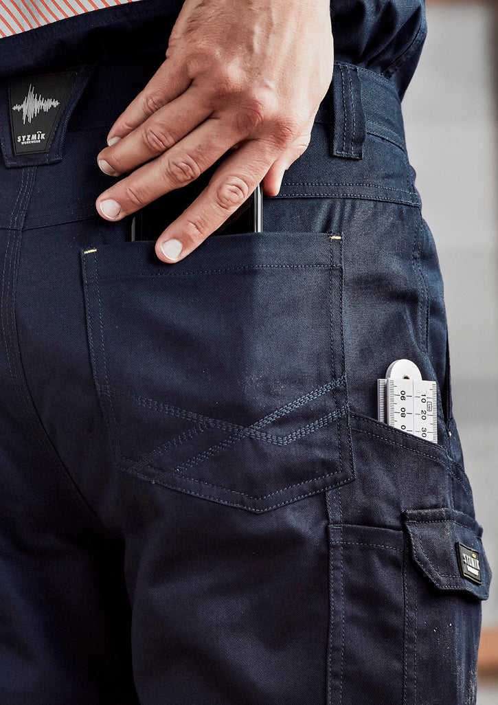 Mens Summer Cargo Pant (Regular) - Navy - Model