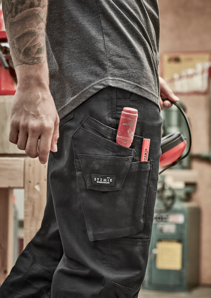 Mens Rugged Cooling Stretch Pant - Black - Model