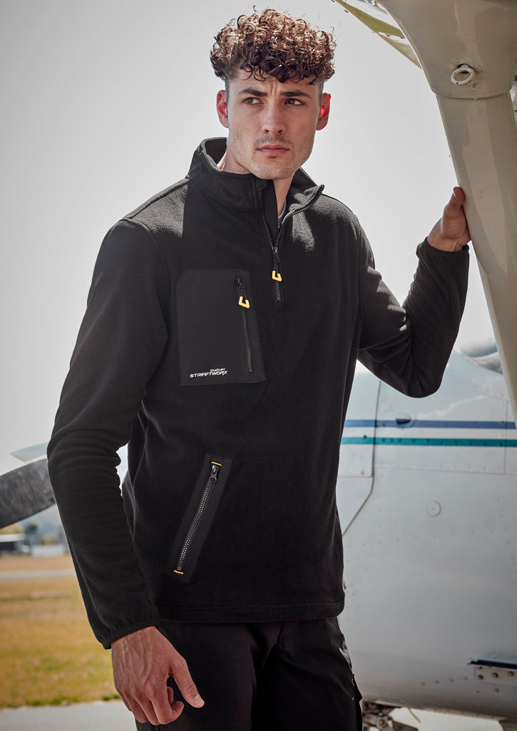 Unisex Streetworx Lightweight 1/4 Zip Polar Fleece - Black - Model