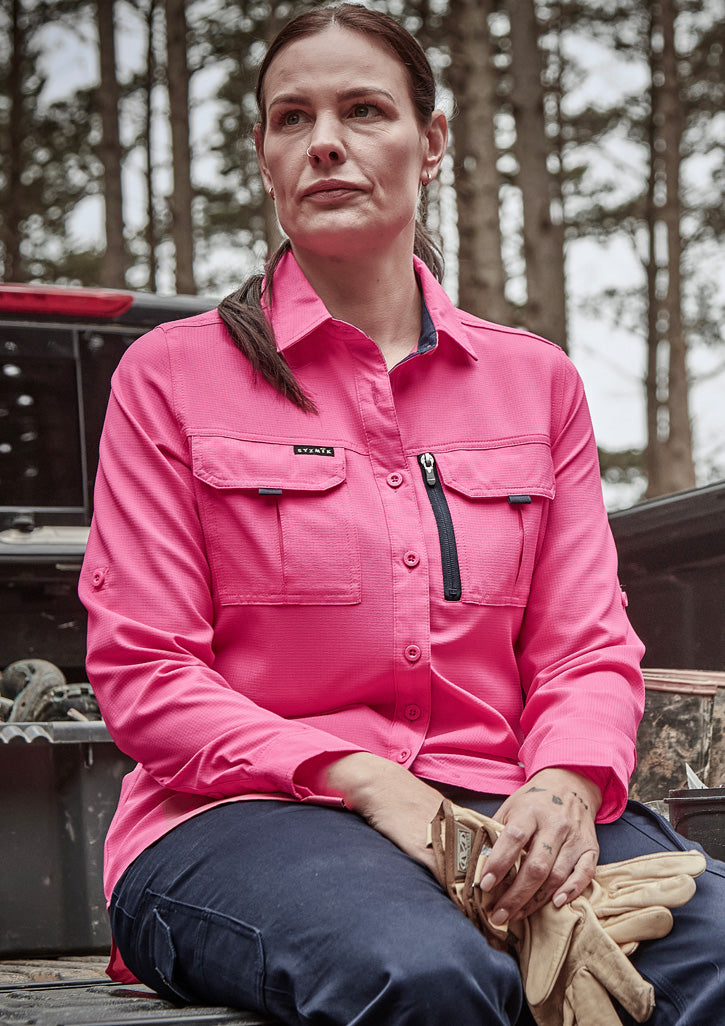 Womens Outdoor Long Sleeve Shirt - Pink - Model